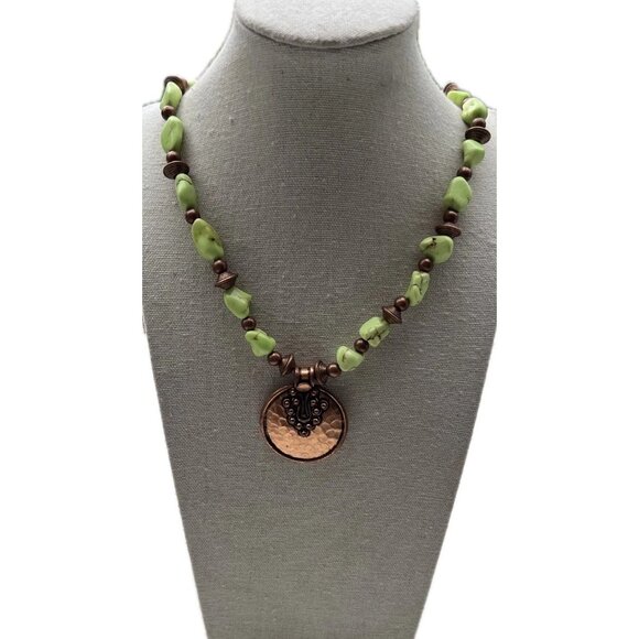 Vintage Chunky Natural Lime Green With Nickel Turquoise Boho Necklace Size 21” - Picture 2 of 15